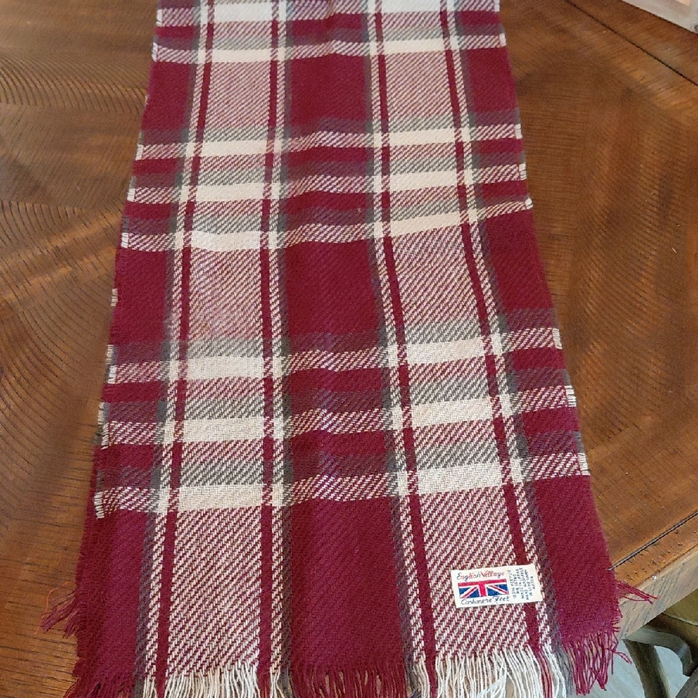 Plaid Tassel Scarf in Burgundy and Cream